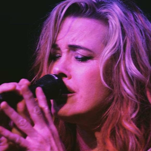 Meet your Posher, Catrina - Picture 1 of 1